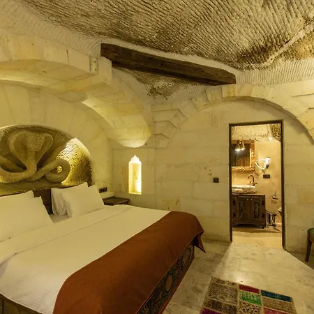 Foremanson Cave Hotel-3