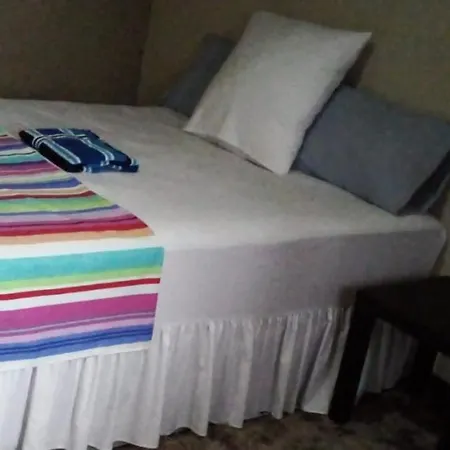 Waltershort Guest House And Bed And Breakfast-3
