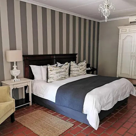 Pecan Manor-3