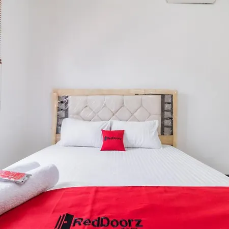 RedDoorz near Terminal Bubulak Bogor-2