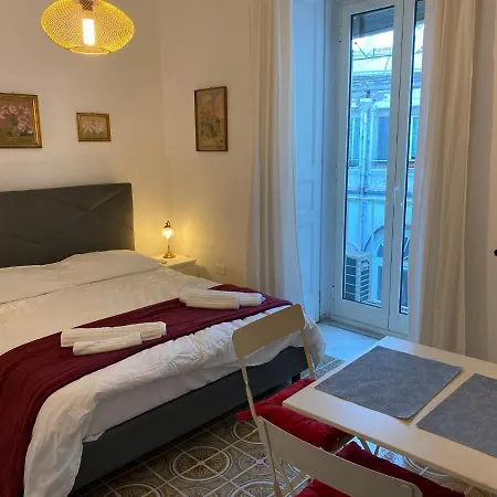 Rooms In San Domenico Maggiore 3-2