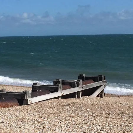 Pagham Getaways-3
