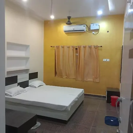 Hotel Savera-3