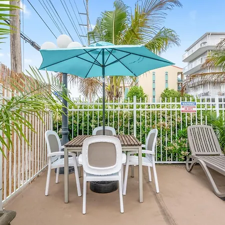 Coastal Palms Inn And Suites-3
