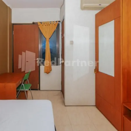 De Lugano Scbd Syariah Mitra Reddoorz-2