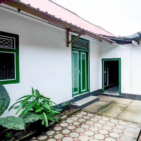 RedDoorz Syariah @ Ndalem Kembang Sore Yogyakarta-2