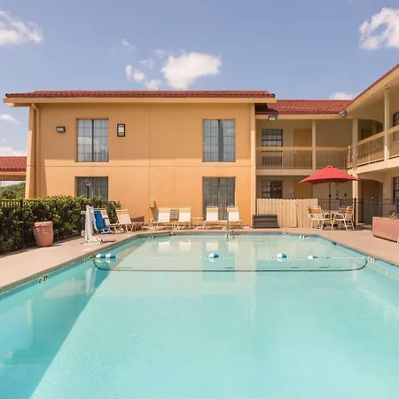 Baymont By Wyndham Greenville Woodruff Rd-3