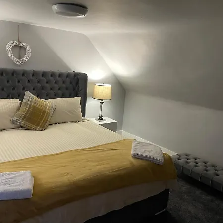 Commercial Hotel-3