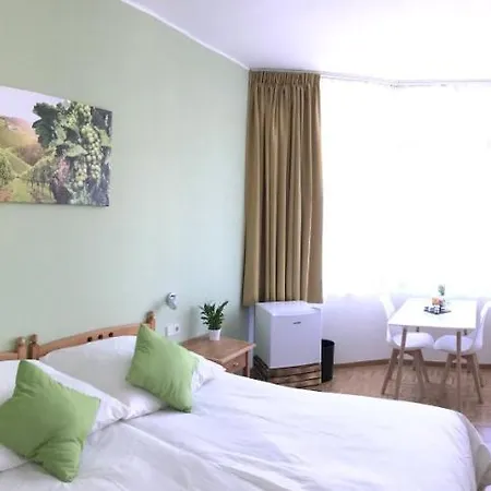Gästezimmer Klein und Fein für nach dem Wein-2