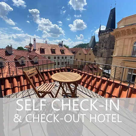 Charles Bridge Heritage Suites By Salvator Hotels-3