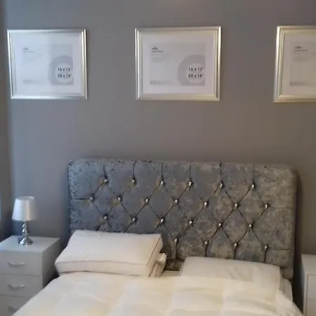 Lansdown House Bed & Breakfast-3