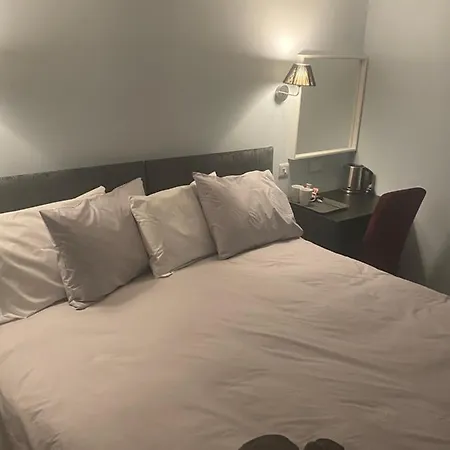 Comus Inn-2
