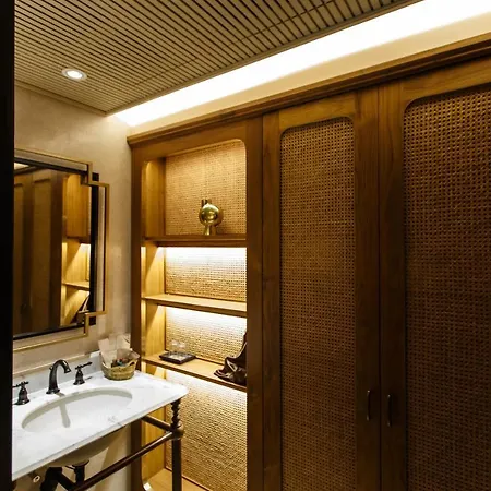 Hotel Verdigris-3