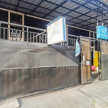 Swahouse Tanjung Priok Syariah Mitra Reddoorz-3