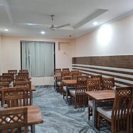 Hotel Broadway Katra By Geetanjali Group Of Hotels-3