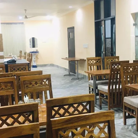 Hotel Broadway Katra By Geetanjali Group Of Hotels-2