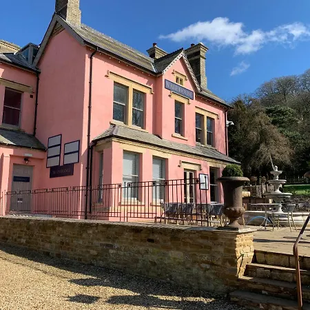 Vale House-2