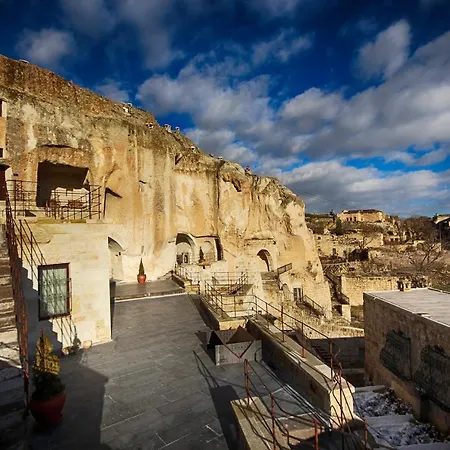 1811 Cave Hotel-2