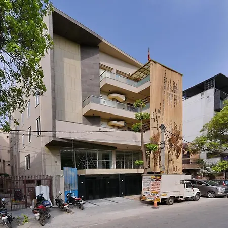 Hotel Leo Saffron - Pitampura-2