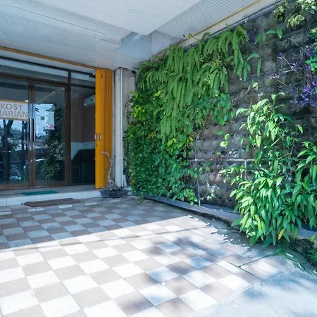 RedDoorz Plus Syariah near Pasar Turi-3