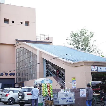 Hotel Wall City 55 - Near Ndls Station & Connaught Place-2