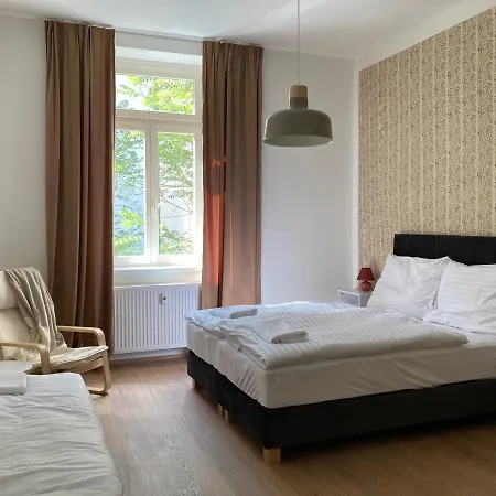 Zizkov Tower Suites-2