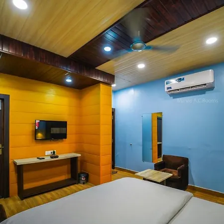 Hotel Manas Ac Rooms-2
