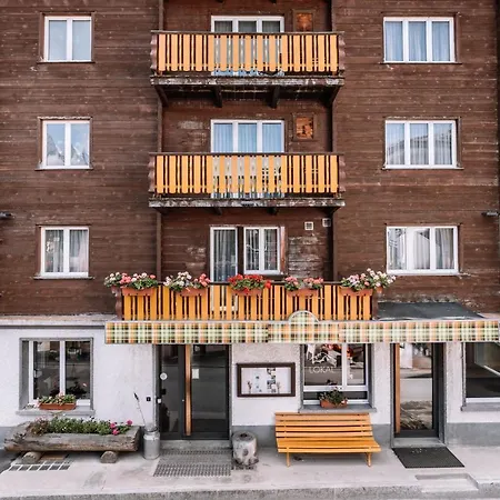 Hotel Les Amis-3