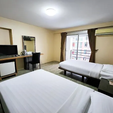 Watana Hotel-2