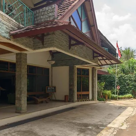 RedDoorz Plus near Kemang Raya-2