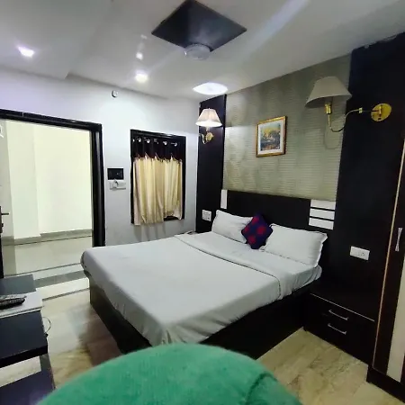 Hotel Laxman Resort By The Golden Taj Group &Hotels-3