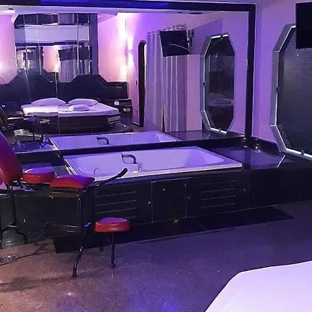 Champion Motel-3