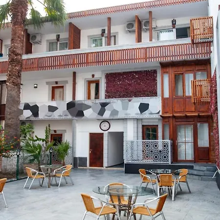 Hotel Bleu Nuit-3