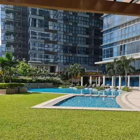 Uptown Parksuites Tower 1 Bgc-2