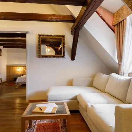 Hotel Historia & Historante-3