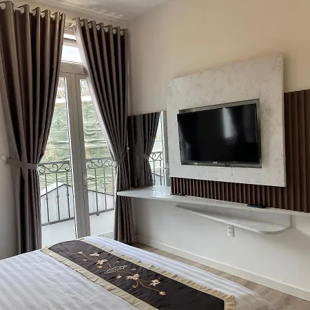 The White Hotel-2
