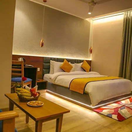 Four Leaf Hotel - Sapphire Blue, Varanasi-3