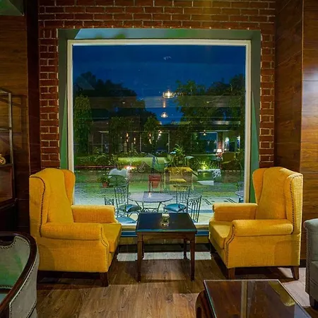The Zenith - A Boutique Hotel By Hot Millions-3