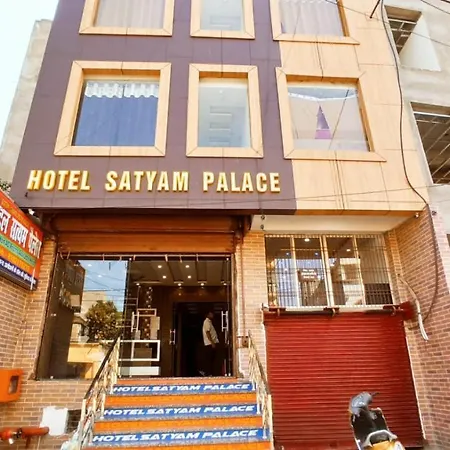 Hotel Satyam Palace-3