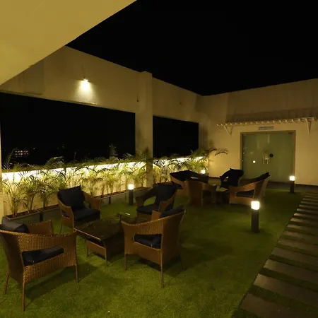 Hotel Blueivy Anand-2