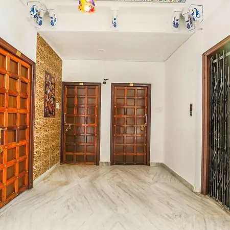 Hotel Pichola Haveli-3