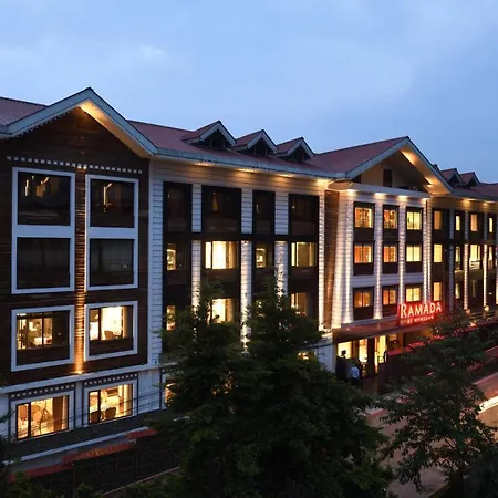 Ramada By Wyndham Gangtok Hotel & Casino Golden-3