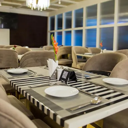 Royal 9 Hotel & Banquet-3