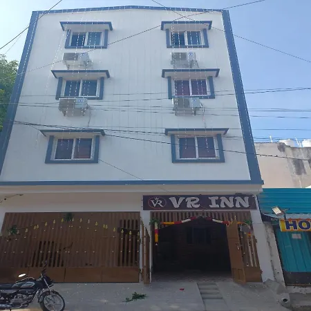 Vr Inn , 900 Meters From Rock Beach-3