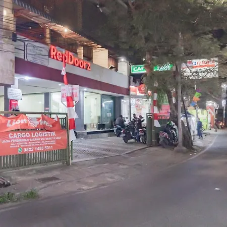 Reddoorz Syariah At Cigadung Raya Street-3