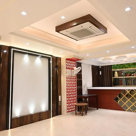 Hotel Olive Crown-3
