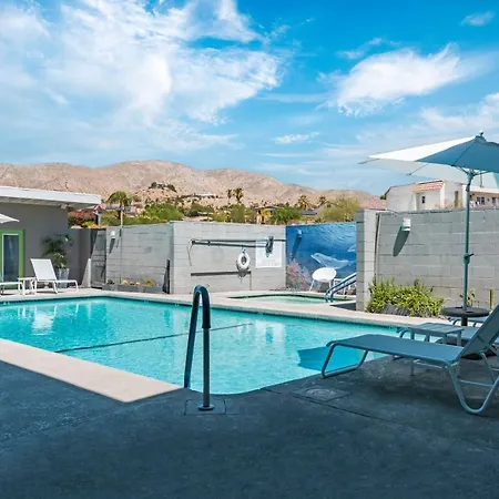 Desert Hot Springs Inn-2