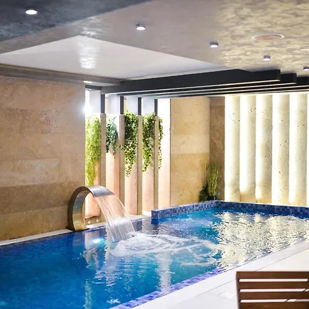 Amsterdam Hotel Pool & Spa-3