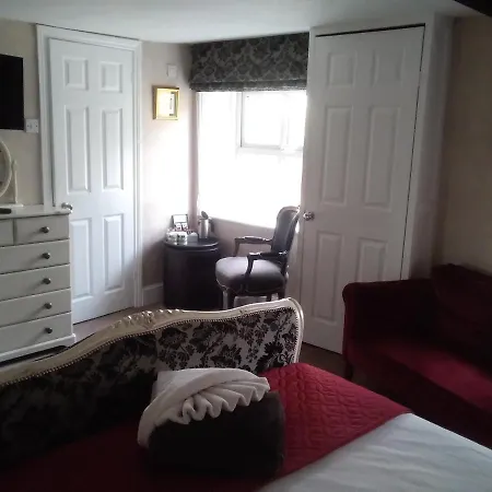 Holly Tree B&B-3