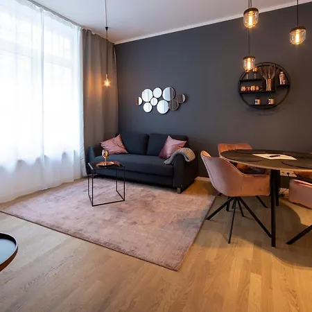 Pure Berlin Apartments - For Up To 5 Guests Near Uber Arena, Central, Stylish-3